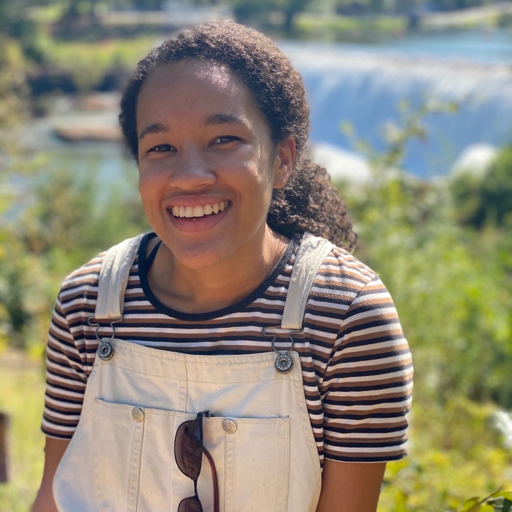 Meet your Posher, Emily